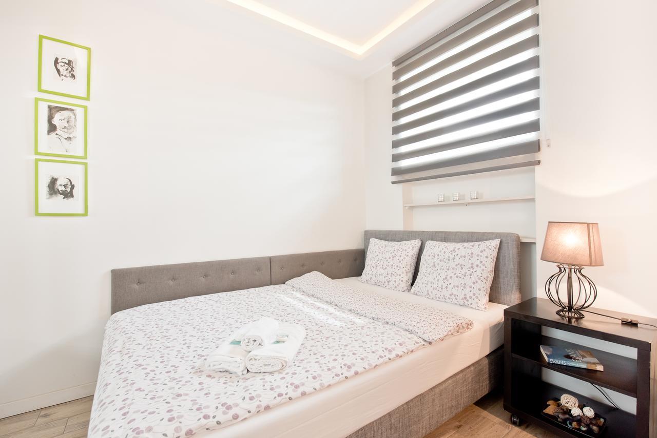 Nice Stay Apartment By Rentoom Торунь Екстер'єр фото